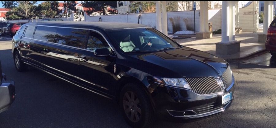 Black Lincoln MKT stretch limousine