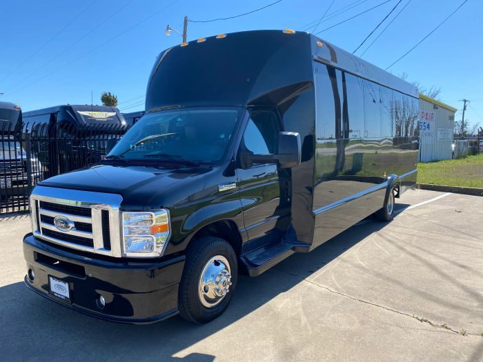 Black party bus – Woody Creek limo service